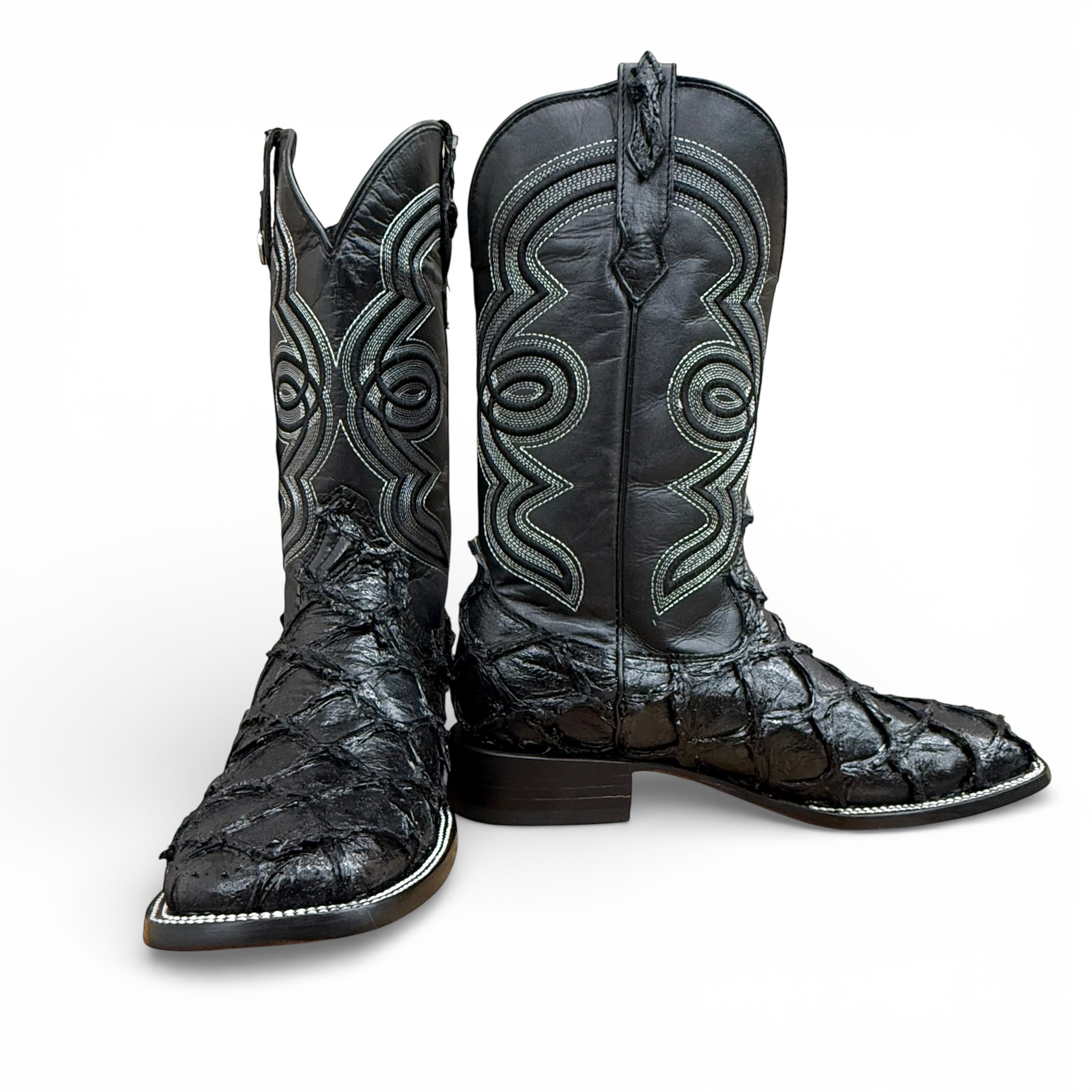 Piraruccu - Full Black