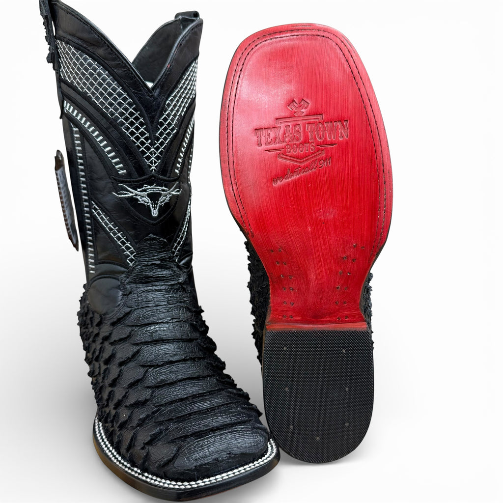 Python - Full Black