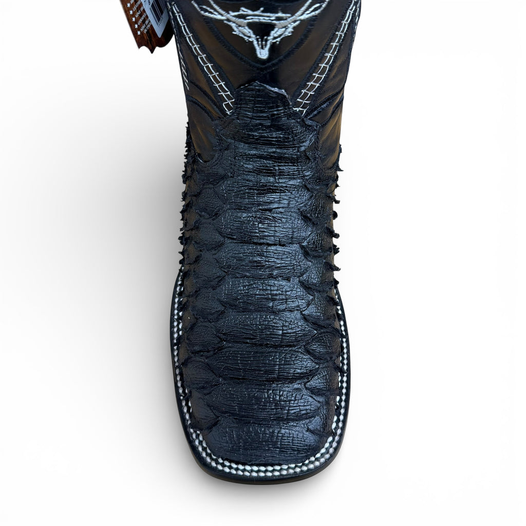 Python - Full Black