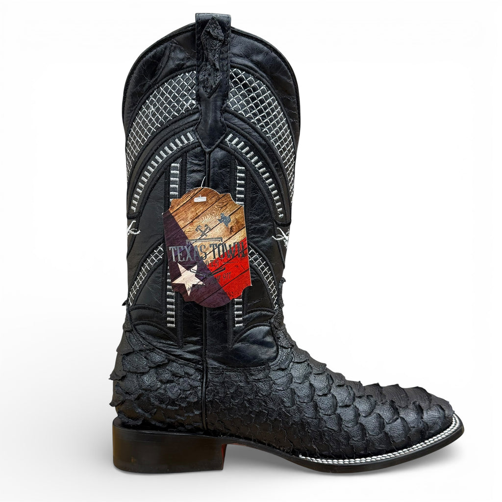 Python - Full Black